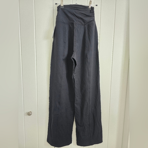 Lululemon Take It Easy pants, size 2, black - Picture 2 of 4